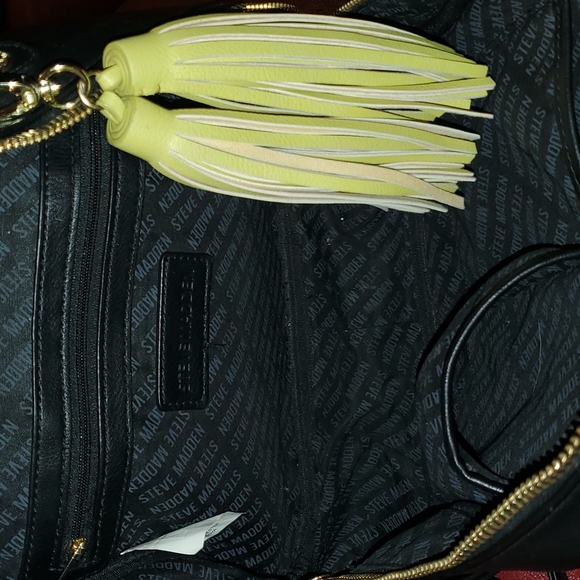 💚Steve Madden Black & Lime green backpack - Picture 11 of 13